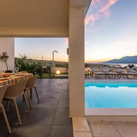 Wave Of Zadarvillas Villa Rovanjska